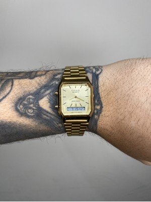 CASIO VINTAGE QUARTZ DOURADO